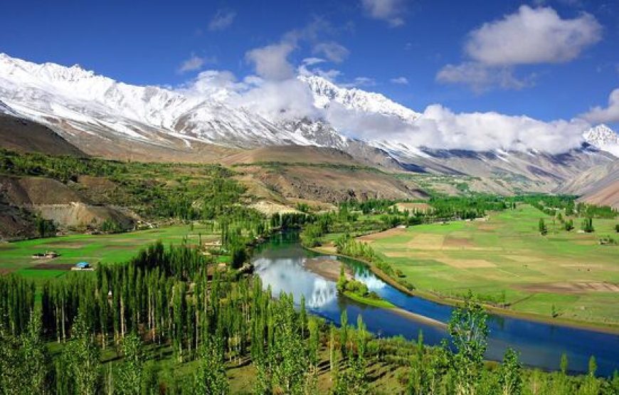 Complete Northern Pakistan Explorer – Hunza, Kalash & Karakoram Adventure