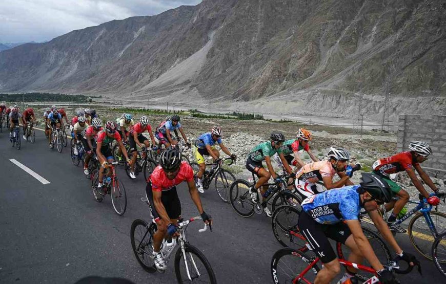 Northern Pakistan – Cycling Adventure on Karakoram Highway