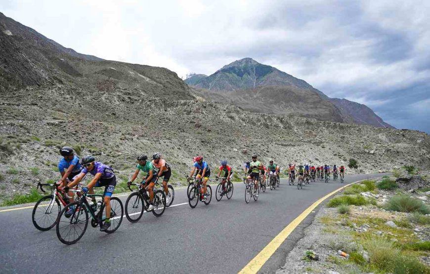 Northern Pakistan – Cycling Adventure on Karakoram Highway