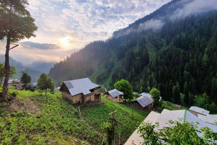 Explore the beauty of Azad Kashmir on this captivating tour