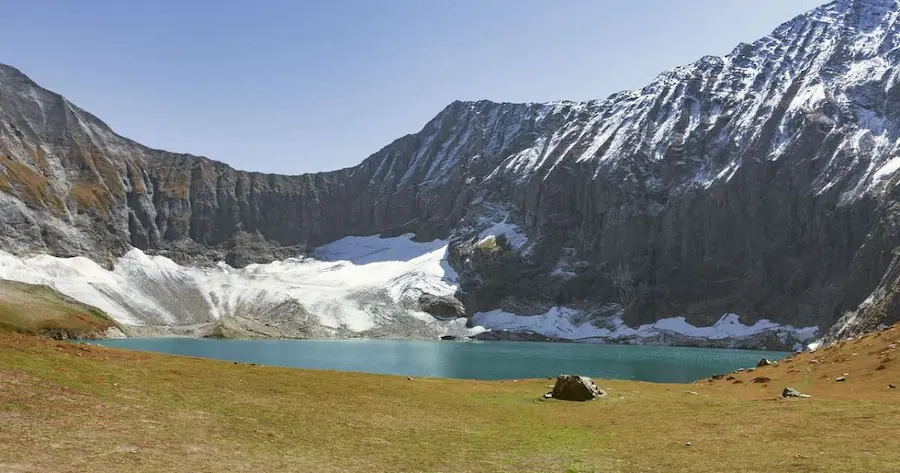 A Definitive Guide to Trekking Ratti Gali Lake
