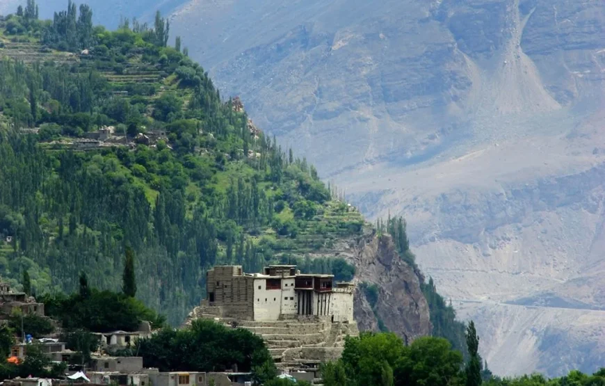 8 Days Hunza Tour From Karachi By Road