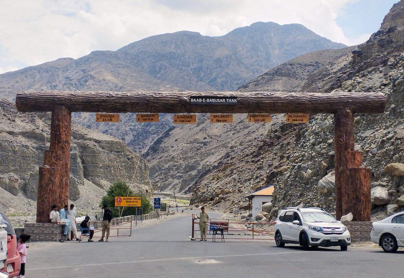 Day 5: Drive back to Besham/ Naran from Skardu