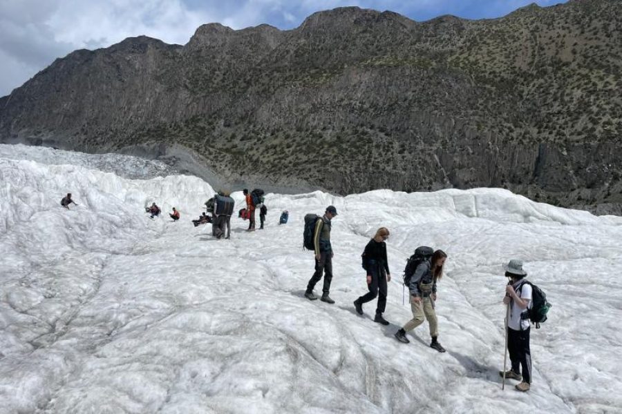 Adventure Pakistan – Hunza, Skardu, Rakaposhi and Patundas Trek