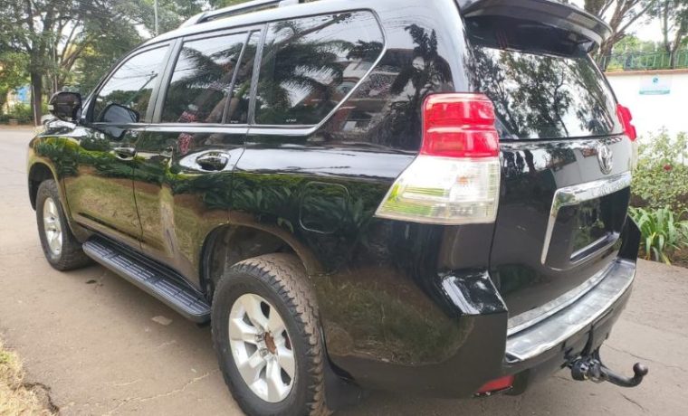 Land Cruiser Prado 2010 Model