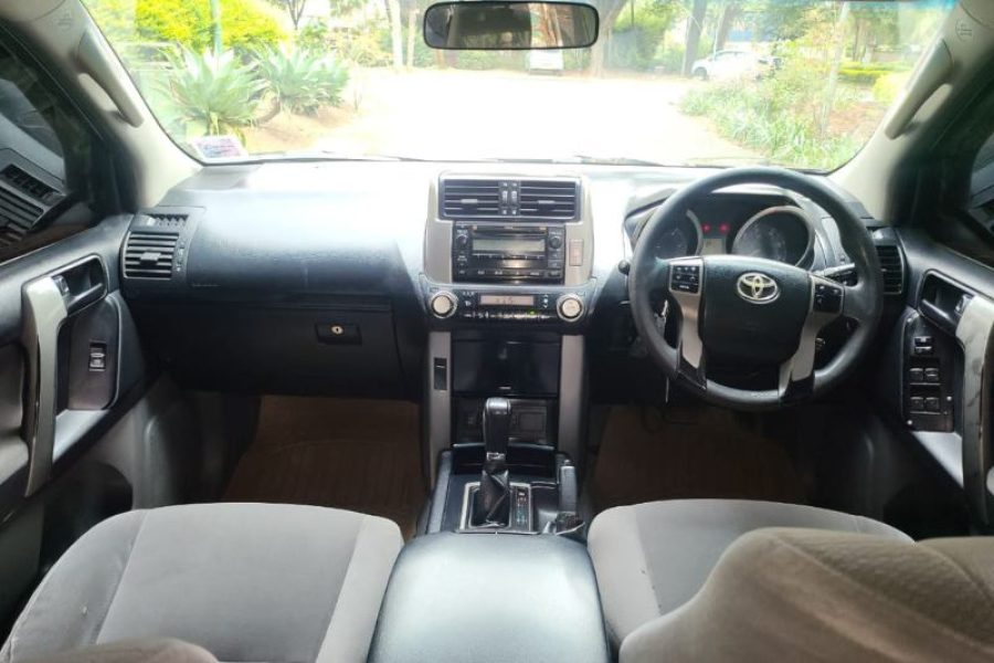 Land Cruiser Prado 2010 Model