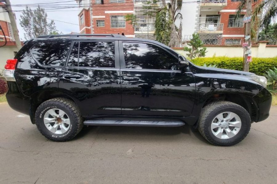 Land Cruiser Prado 2010 Model