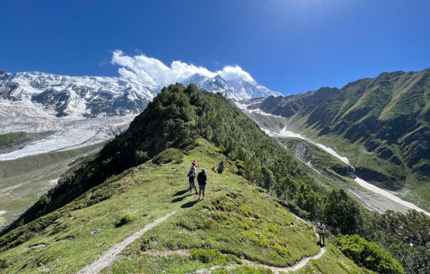 Adventure Pakistan – Hunza, Skardu, Rakaposhi and Patundas Trek